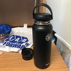 black 32 oz hydroflask